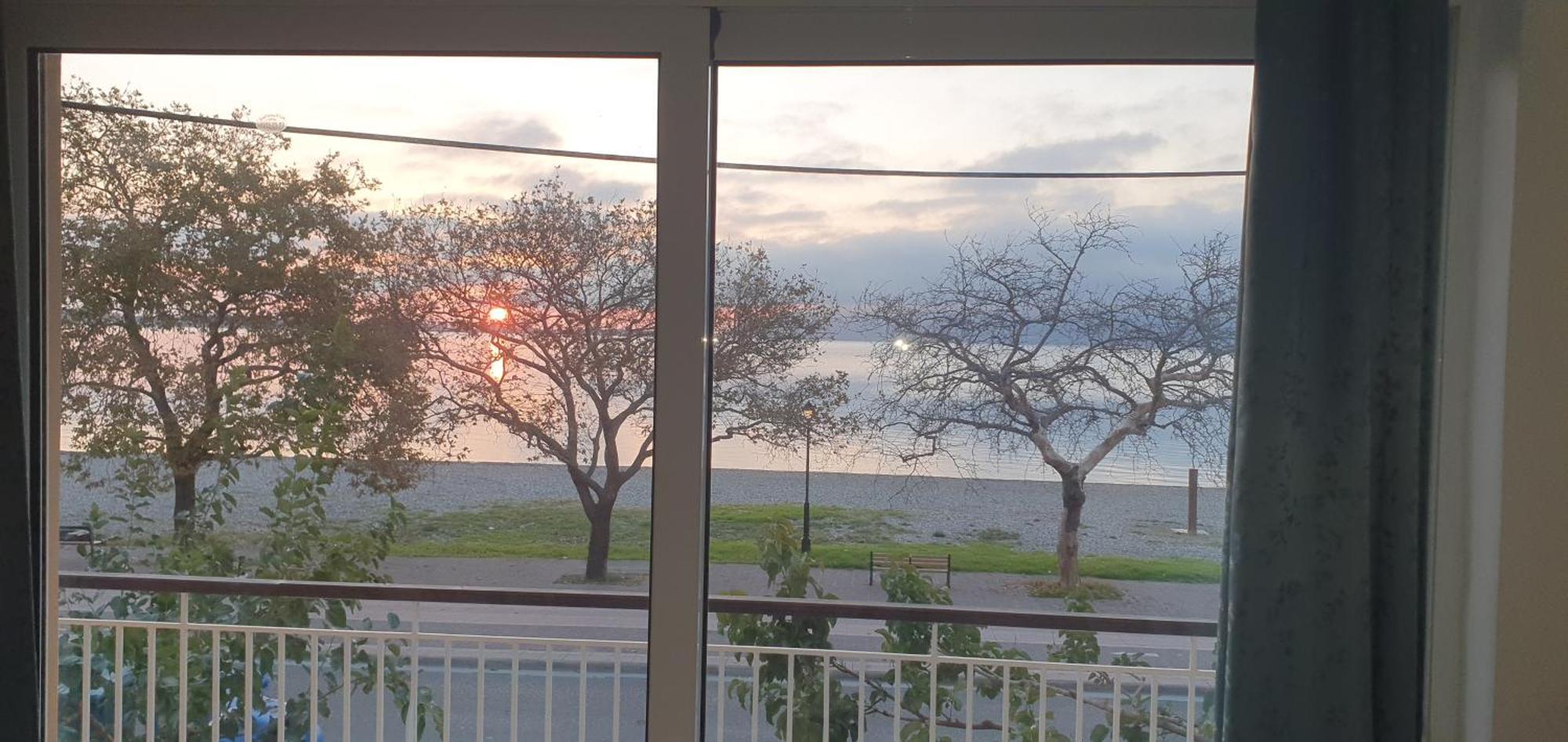 Nafpaktos Beach House Sea View Apartment First Floor ภายนอก รูปภาพ