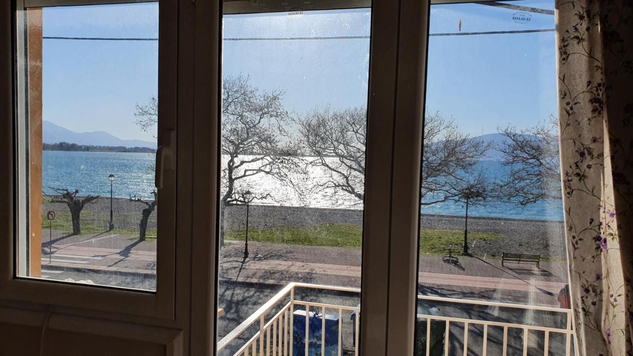 Nafpaktos Beach House Sea View Apartment First Floor ภายนอก รูปภาพ