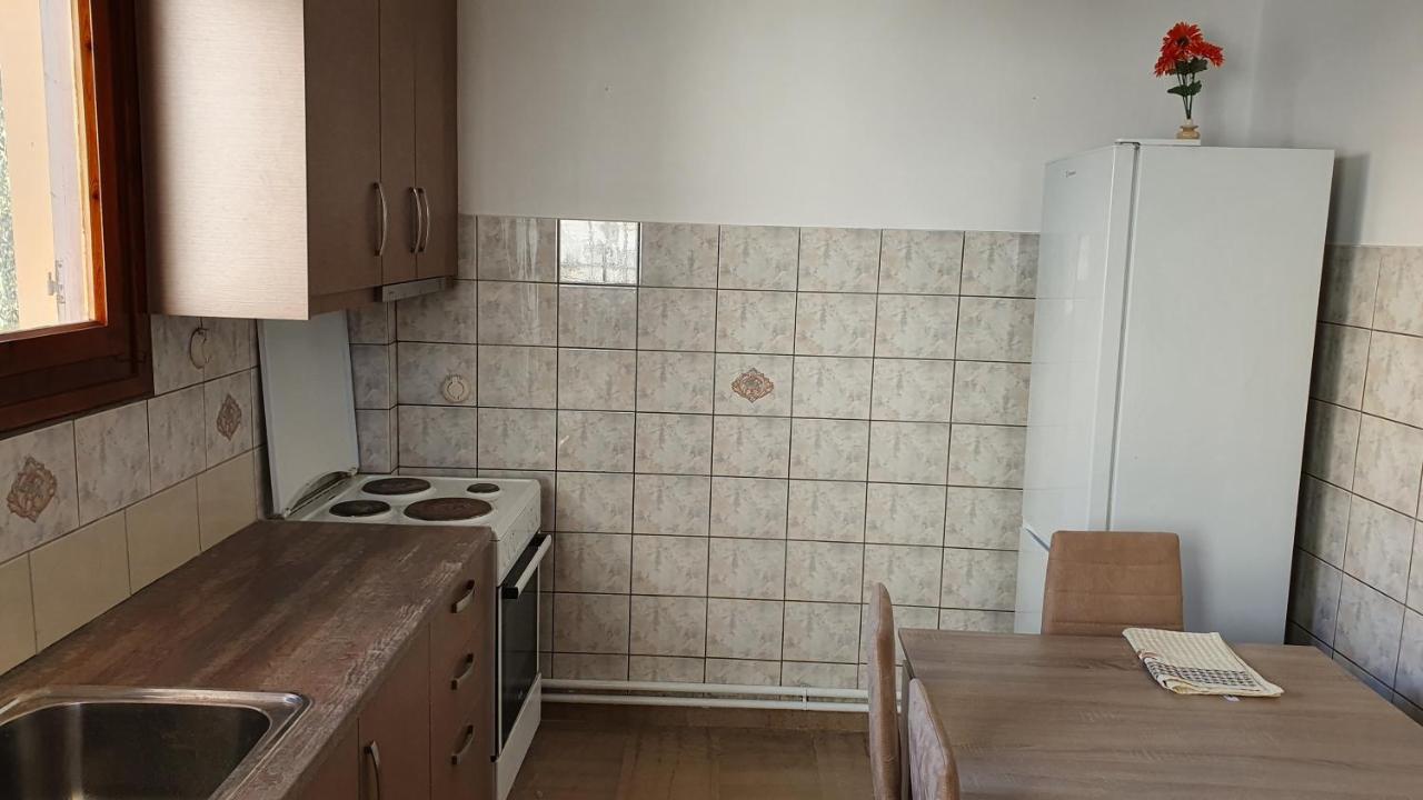Nafpaktos Beach House Sea View Apartment First Floor ภายนอก รูปภาพ