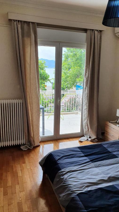 Nafpaktos Beach House Sea View Apartment First Floor ภายนอก รูปภาพ